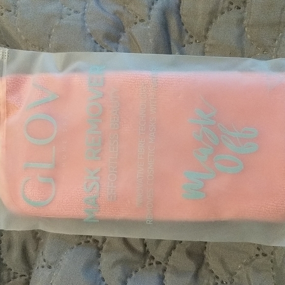 GLOV Mask remover 3 for $15 - Picture 1 of 3
